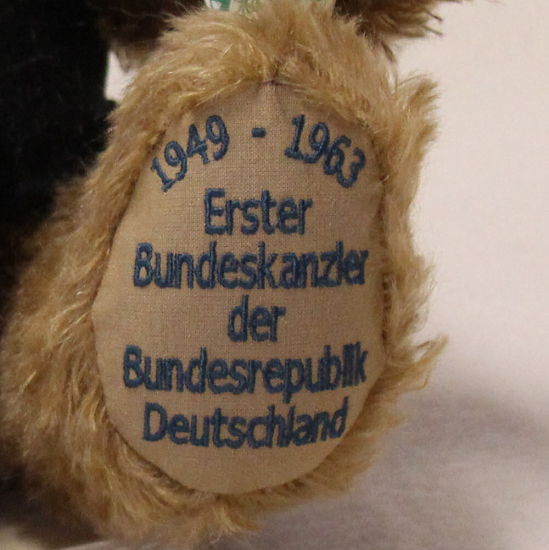 Konrad Adenauer Erster Bundeskanzler der Bundesrepublik Deutschland 1949 ? 1963 35 cm Teddybr von Hermann-Coburg