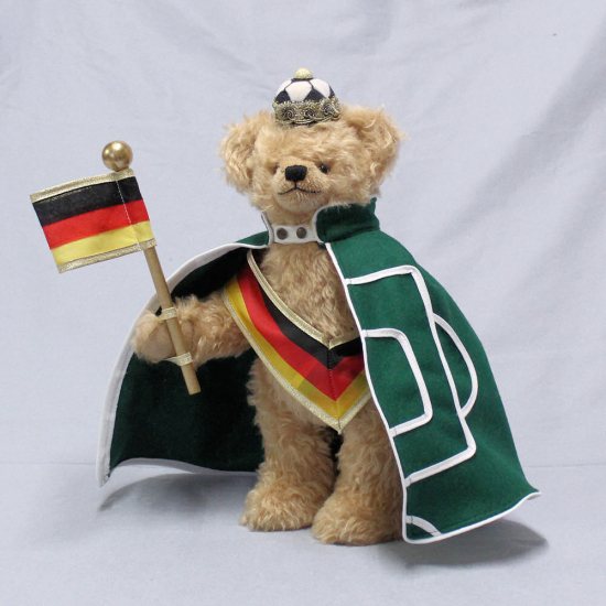 Knig Fuball regiert das Land 35 cm Teddybr von Hermann-Coburg