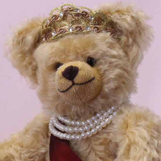 Queen Elizabeth II Celebration Bear for Her Majesty?s 95th birthday on 21st April 2021 34 cm Teddybr von Hermann-Coburg