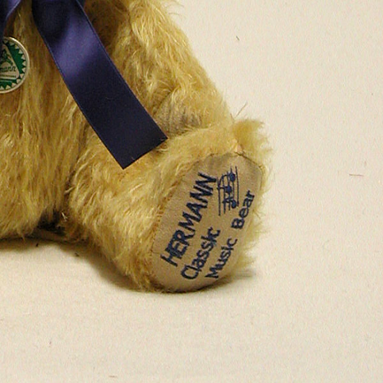 Kleine Toy Symphony 35 cm Teddybr von Hermann-Coburg