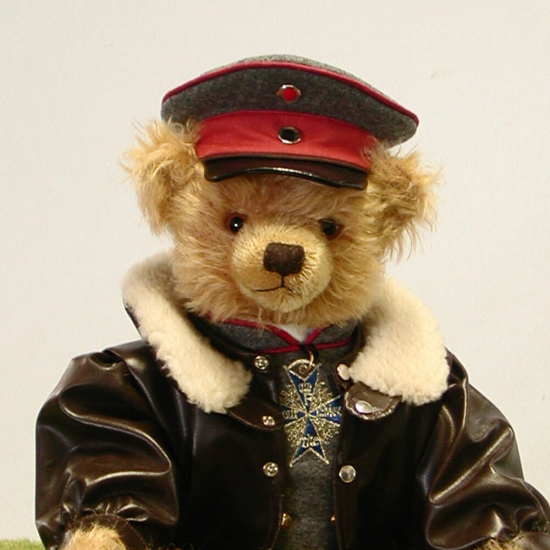 Der Rote Baron 41 cm Teddybr von Hermann-Coburg