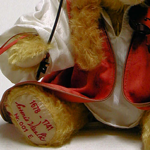 Antonio Vivaldi 40 cm Teddybr von Hermann-Coburg