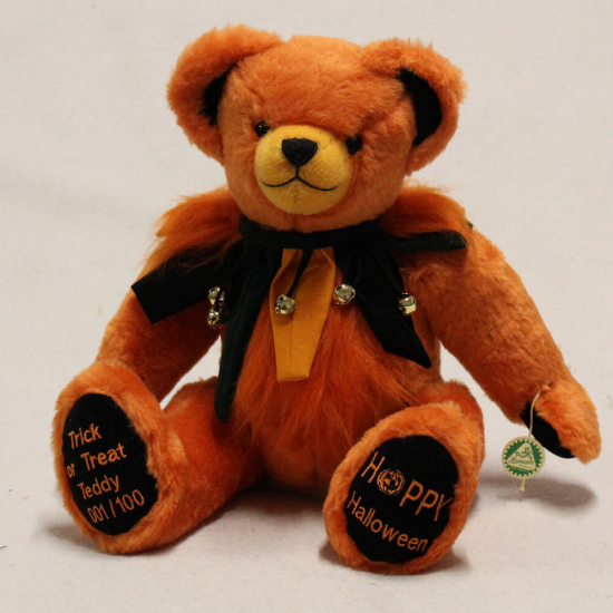 Trick or Treat Teddy - Halloween 2019 41 cm Teddybr von Hermann-Coburg