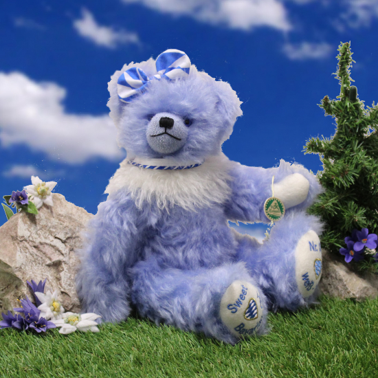 Sweet Bavarian-Girl wei-blau 36 cm Teddybr von Hermann-Coburg