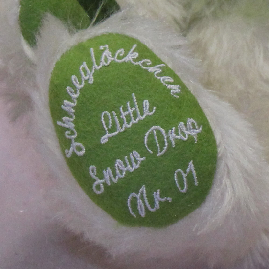 Kleines Schneegckchen 34 cm Teddybr von Hermann-Coburg