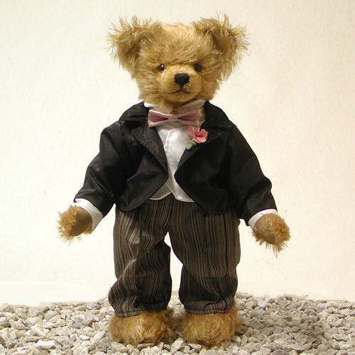 Wedding Bear BridegroomMasterpiece 37 cm Teddy Bear by Hermann-Coburg