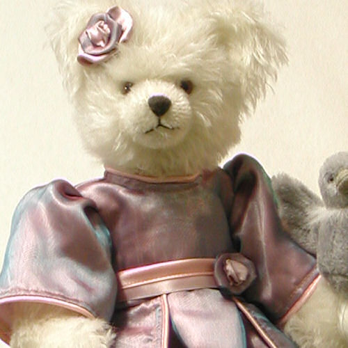 Aschenputtel (Cinderella) 32 cm Teddybr von Hermann-Coburg