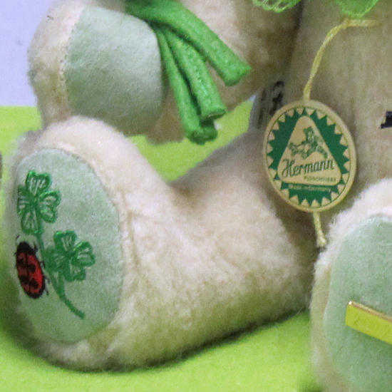 Mein Glcksbrchen fr 2022 25 cm Teddybr von Hermann-Coburg