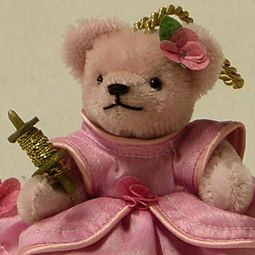 Dornrschen 11 cm Teddybr von Hermann-Coburg