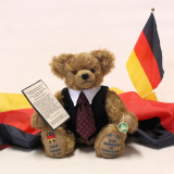 Konrad Adenauer Erster Bundeskanzler der Bundesrepublik Deutschland 1949 ? 1963 35 cm Teddy Bear by Hermann-Coburg